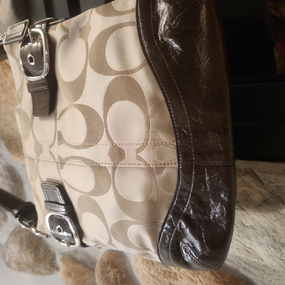 Coach Signature 2011 Tan and Brown Crossbody Bag - Picture 6 of 16
